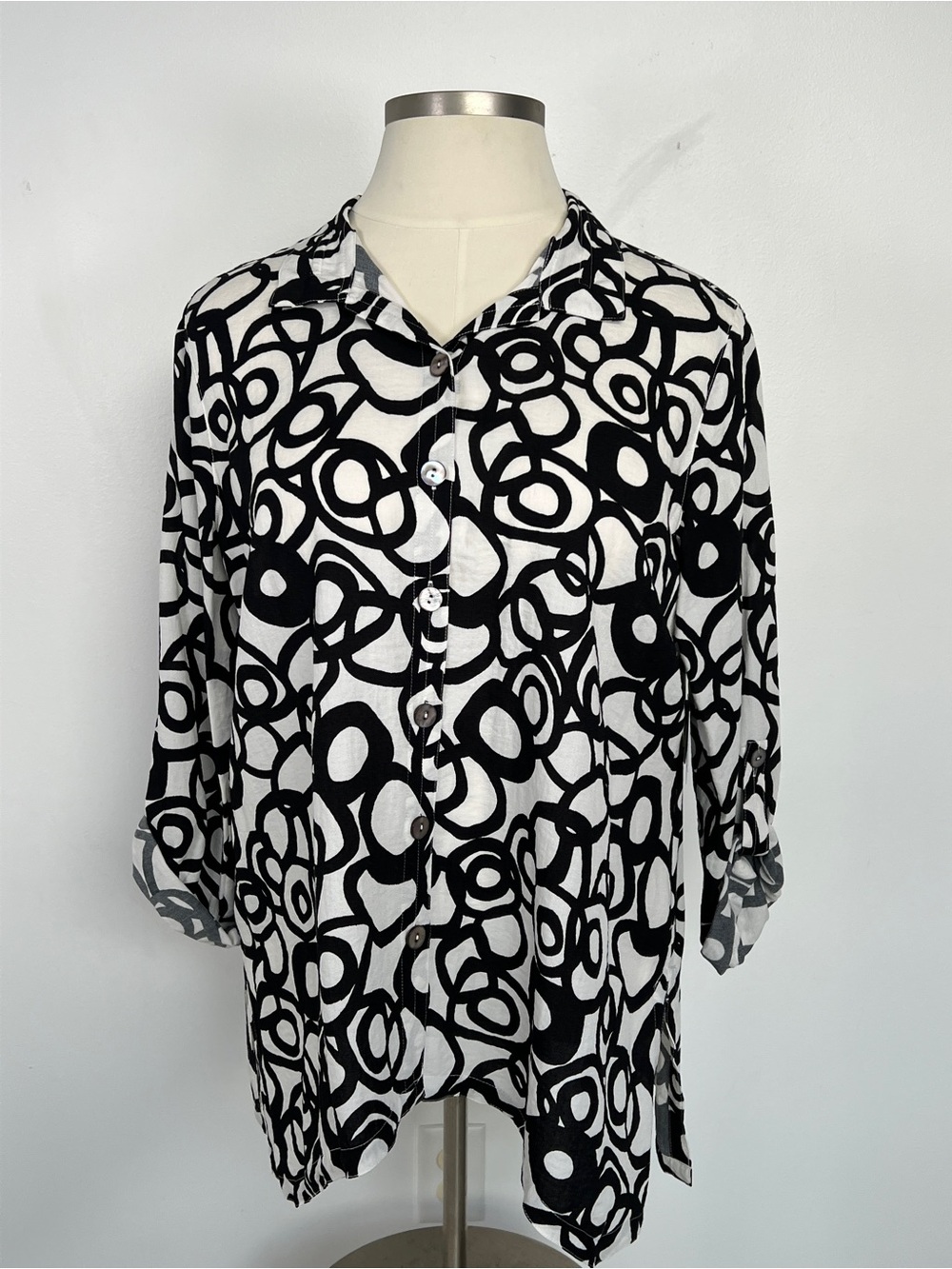 NWT! John Mark Button-down Top‎ Size XL